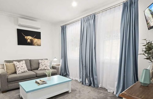 Berrima House | The Moors Cottage, Berrima