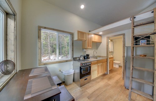Libby Cabin | Horse-Friendly Libby Cabin Near Hiking + Skiing!