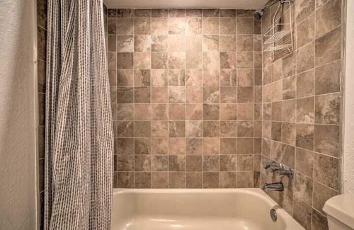 Lauderhill Apartment | 2 Bedroom 793782 by Houzlet