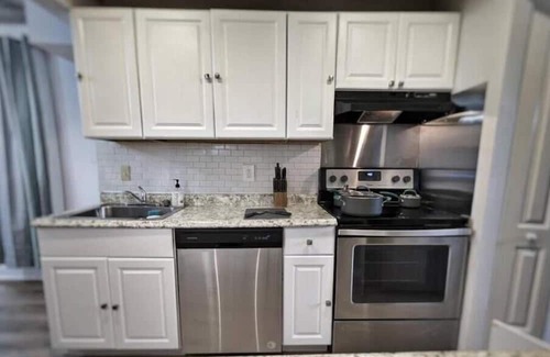 Greenbelt Condo | 15 mins to Washington DC King Bd Near Hospital