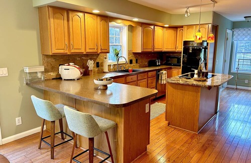 Town of Lloyd House | Cozy mountain getaway in the Hudson Valley