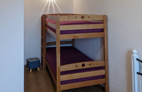 Bechhofen Apartment | Holiday Apartment "Seenlandliebe - Sonnenschein" with Balcony & Shared Garden