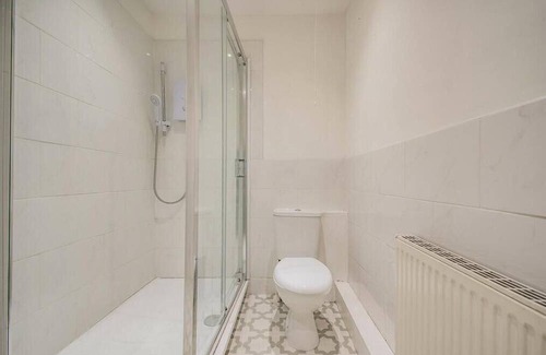 Bolton Apartment | Newly refurbished, commuter friendly, fast WiFi