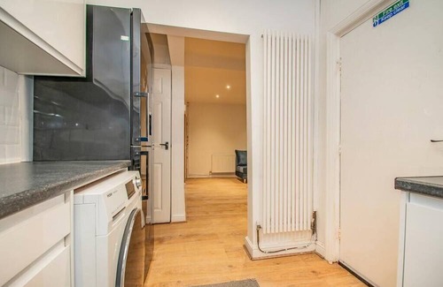 Bolton Apartment | Newly refurbished, commuter friendly, fast WiFi