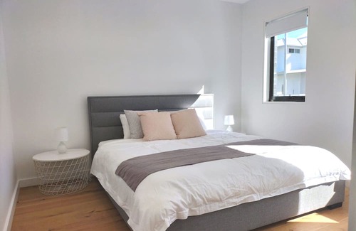Blackbutt House | Modern Three Bedroom Townhouse at Shellharbour