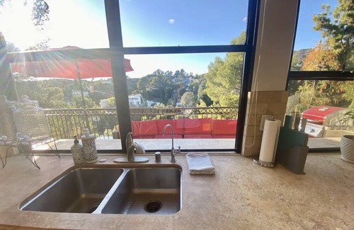 Hollywoodland Villa | Private Views of the Hollywood Sign! 3 Bedroom Spanish-Styled Villa.