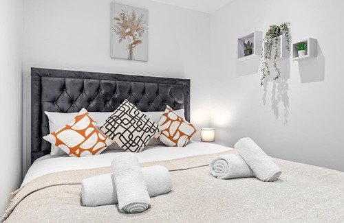 Hillrise Apartment | Luxury Ensuite Room in Finsbury Pak London N19