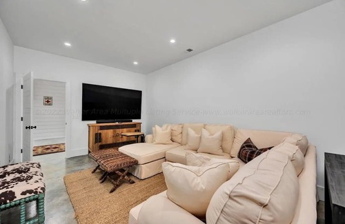 Crane Hill House | The Locklyn: Smith Lake Waterfront Views, Dock