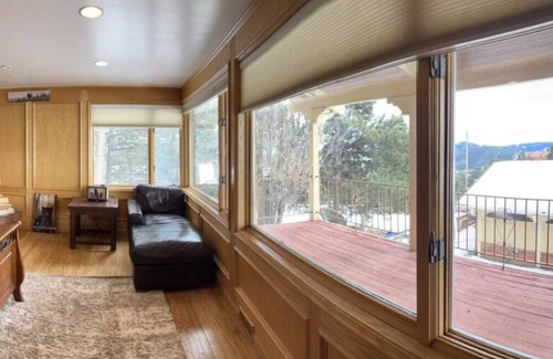 Golden Villa | Luxury Mountain View Get Away Entire Second Floor