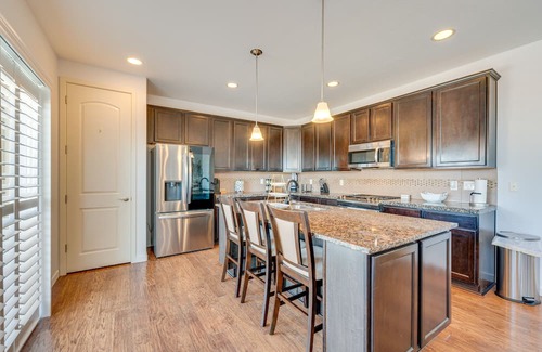 Commerce City House | Stunning Commerce City Home w/ Spacious Backyard