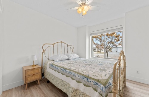 Eagle House | Eagle's Nest Retreat 4 bdrm 2 bath Fenced Yard