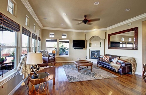 Collister House | Luxurious Hilltop Home W/Amazing Views