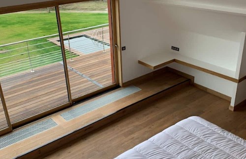 Ploeren Bed & Breakfast | Chambre D'hôtes, 2,5 kms du Golfe du Morbihan, au Calme, Piscine