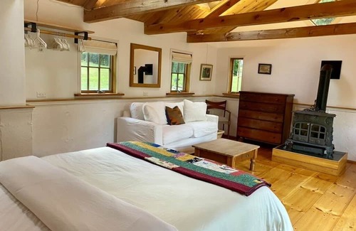 Vineyard Haven House | Unique garden home, private beach sticker included