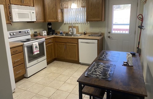Elizabethton Condo | Fenced yard pets welcome