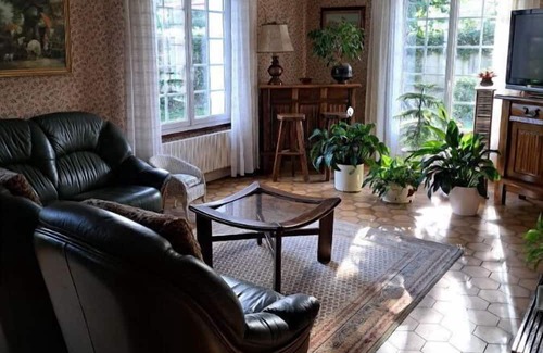 Bures-sur-Yvette House | Vrbo Property