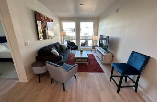 East Village Apartment | LUX Walk Conv Ctr Free Park Wi-Fi, EV Pool Gym C