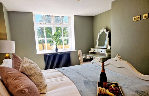 Knott End-on-Sea Apartment | The Hamilton Luxury Let - The Duke with Hot Tub