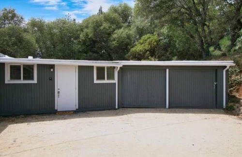 Auburn House | Peacefull 2 Bedroom in Auburn CA