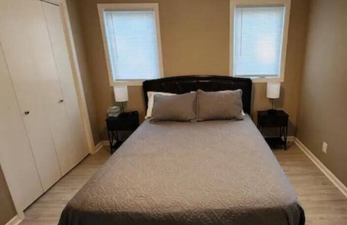 Council Bluffs House | Quiet country setting in town.