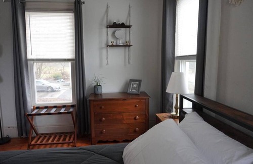 Williamstown Apartment | Quiet Williamstown apartment close to downtown. 20 Min to Jiminy Peak!