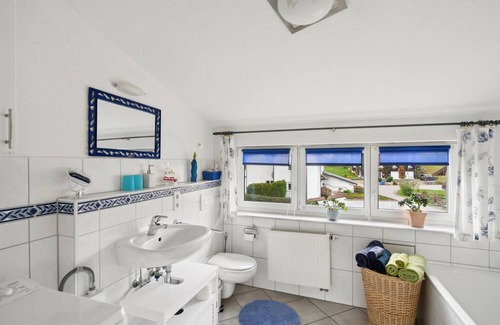 Hergatz Apartment | Look forward to a wonderful break from everyday life in this vacation apartment.