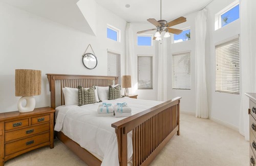Laguna Beach Estates House | Laguna Beach: 4BR 4BA sleeps 12. Spacious townhouse for your perfect getaway.