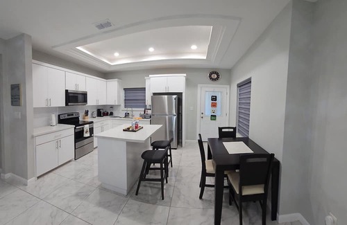 San Juan Apartment | Beautiful 2 bed apartment Near Everything