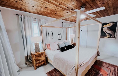 Bunkers Cove Apartment | Adorable 1BR near historic downtown and beaches - DREAMI STAYS
