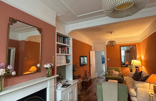 Thornton House | Tranquil & Family-friendly 3BD Home, Clapham!