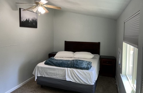 Three Rivers Cottage | Enjoyable Family Home with Country living