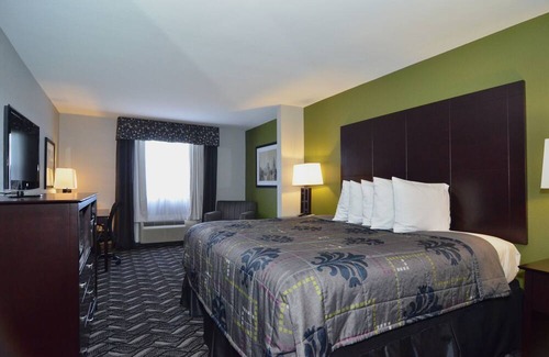 Windsor Park Hotel | Rodeway Inn & Suites Downtown North