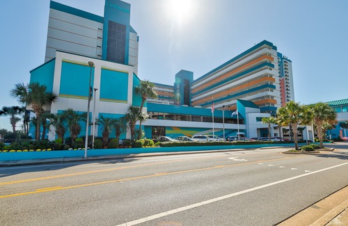 Myrtle Beach Condo | Cozy Ocean Front Paradise in Myrtle Beach