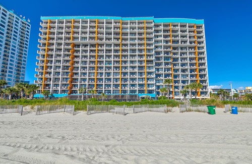 Myrtle Beach Condo | Cozy Ocean Front Paradise in Myrtle Beach