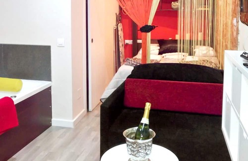 Ubrique Apartment | Homerez - Beautiful apartement for 2 ppl. with jacuzzi at Ubrique
