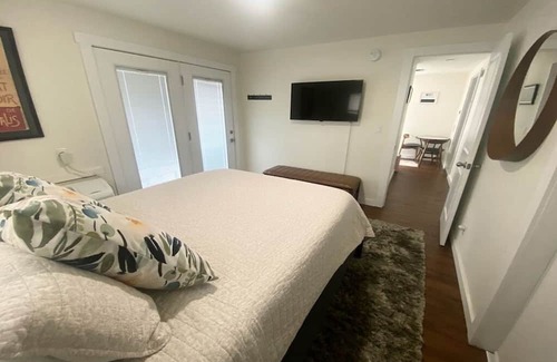Carlton Apartment | Cozy apartment in Carlton with Private patio, AC.