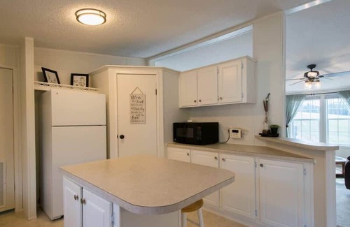 Hendersonville House | Hideaway@Prestwood Farm