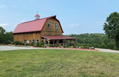 McArthur House | The Barn at Dogwood Ridge Farms: Highland Cow and Mini Donkey Farm