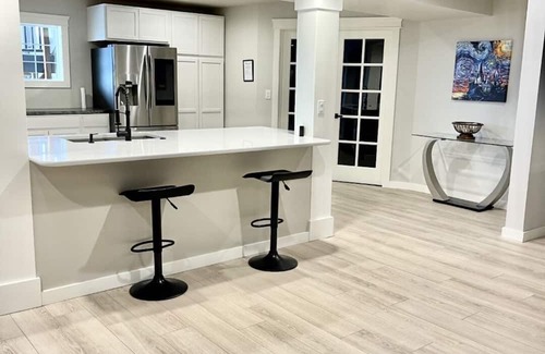 La Grande House | Awesome Views, Brand New Luxury