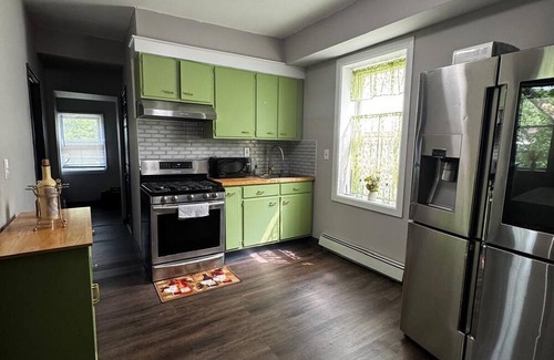 Northwest Yonkers Apartment | Apartment A - Next to Hiking Trail - Front Entrance