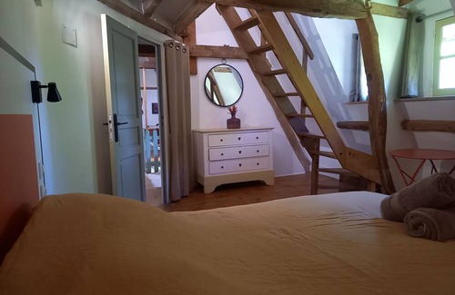 Angiens Bed & Breakfast | Duplex "Le clos de Silleron" 2 km from the sea. Continental breakfast included