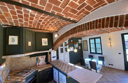 Cantarana House | Charming Italian house in Cantarana for 6 guests, 3 bedrooms.