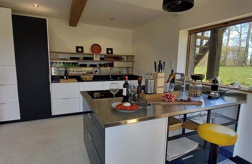 Angiens Bed & Breakfast | First floor room at "Maison Silleron" Breakfast included. 5*