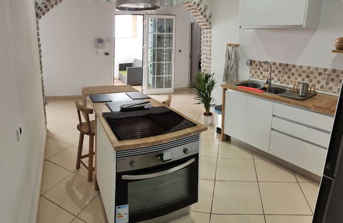 Montijos Cottage | 'Casa' with Balcony and Wi-Fi