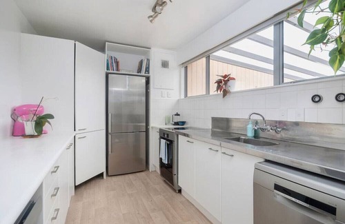 Epsom Apartment | City Fringe Epsom Oasis