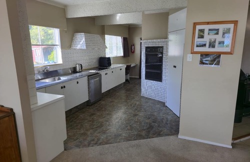 Moetapu Bay House | Coastal Retreat on Moetapu Bay Road – Marlborough Sounds Paradise