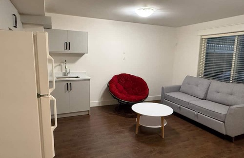 Fleetwood House | 4 bedroom 2 kitchen 2 living rooms. Sleeps 12 people.