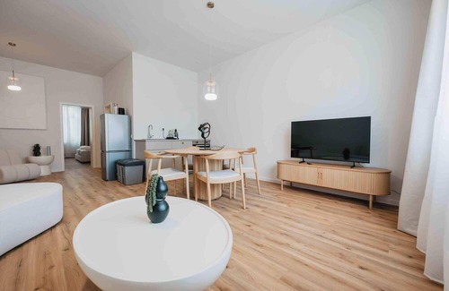 Celle Apartment | Celle Apartment - Stylish 2-Bedroom Retreat with Designer Furnishings!