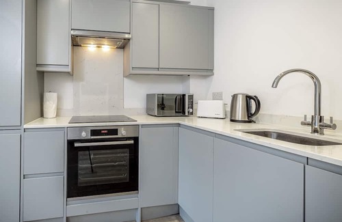 Bickley Apartment | Stylish Bickley Home Near London by StayStayStay