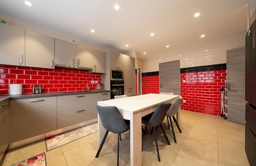 Tourcoing House | La Maison de Rania - Moins d'un km de la gare